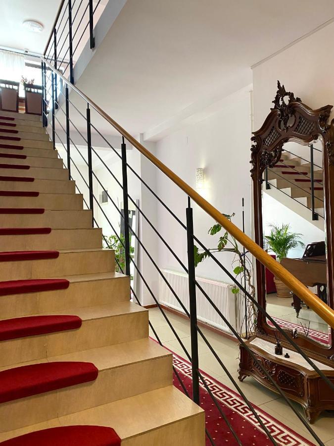 Casa Pino Hotel Braşov Eksteriør billede