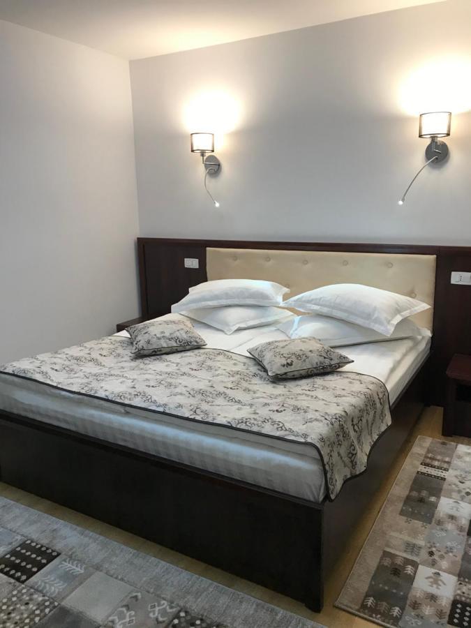 Casa Pino Hotel Braşov Eksteriør billede