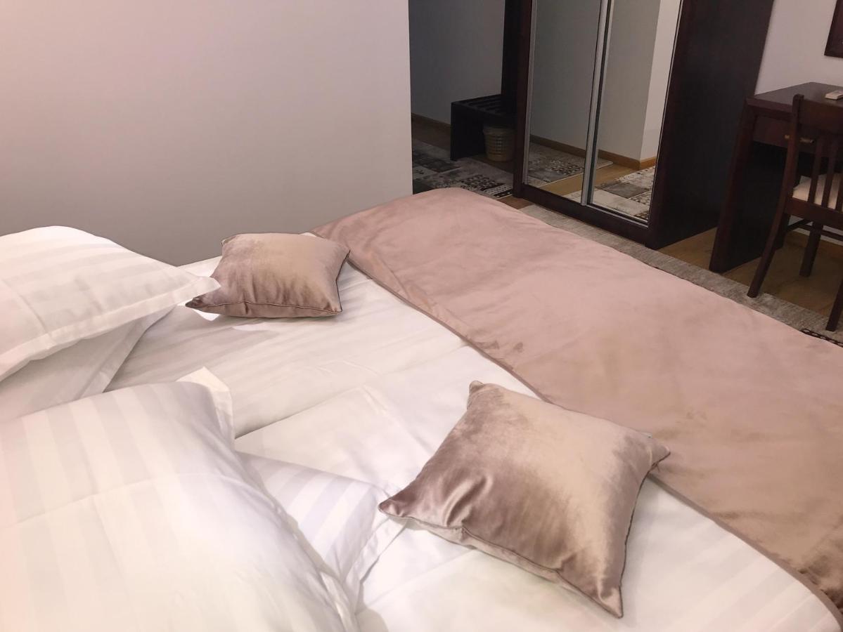 Casa Pino Hotel Braşov Eksteriør billede